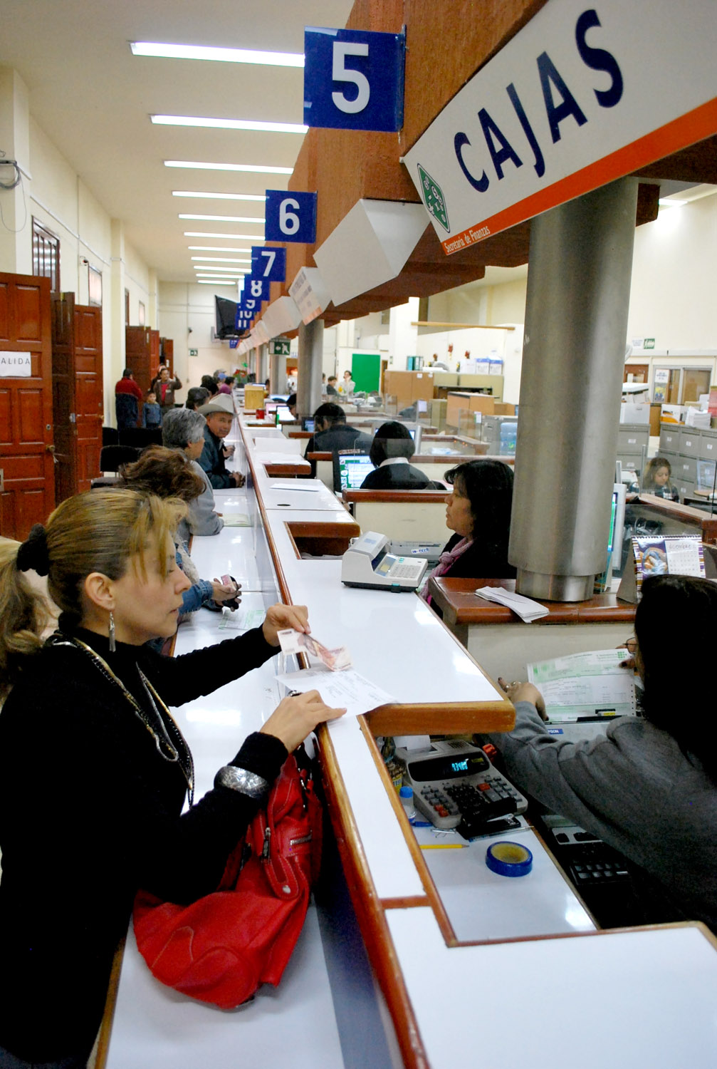 Amplía gobierno municipal política de descuentos