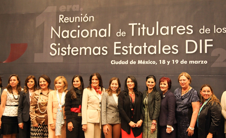 Acude presidenta del DIF estatal a Reunión Nacional de Titulares de los Sistemas DIF