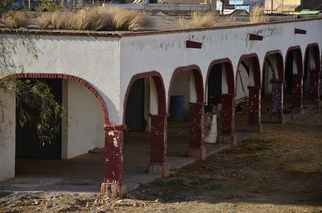 Gobierno entrega tercera parte de la Villa Charra a su dueño, no se demolerá el lienzo