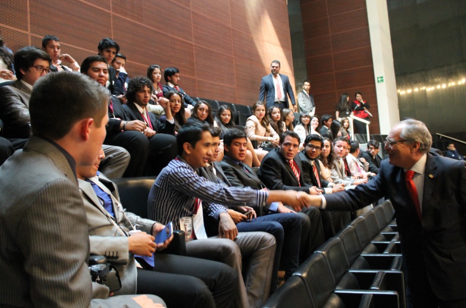 Recibe Romo Medina visita de alumnos del Bachillerato de la UAA