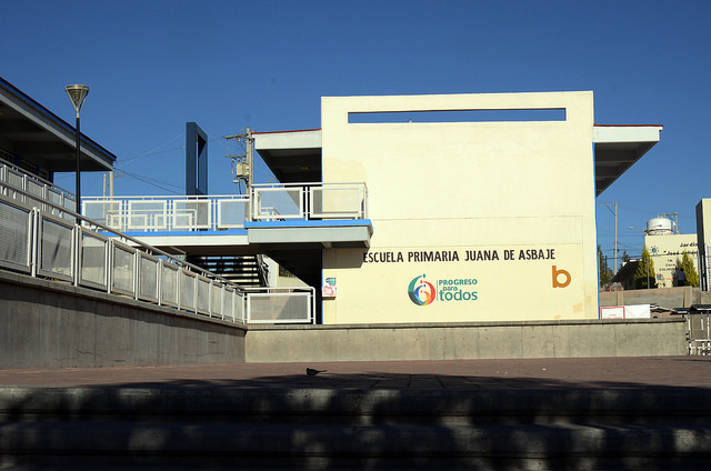 Hay espacios suficientes para albergar a niños afectados por escuelas dañadas: IEA