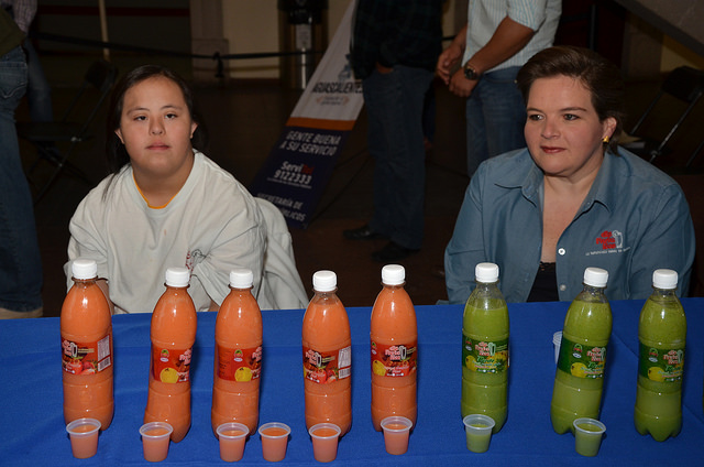 Municipio pacta con empresa de jugos para dar empleo a personas con discapacidad