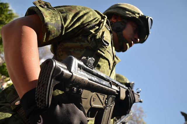 Los soldados critican al secretario de la Defensa/ Convicciones 