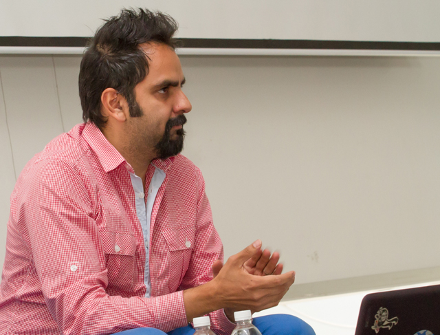 El diseñador alimenta su talento con la lectura y a través de su contacto con la cultura: Paulo Villagrán