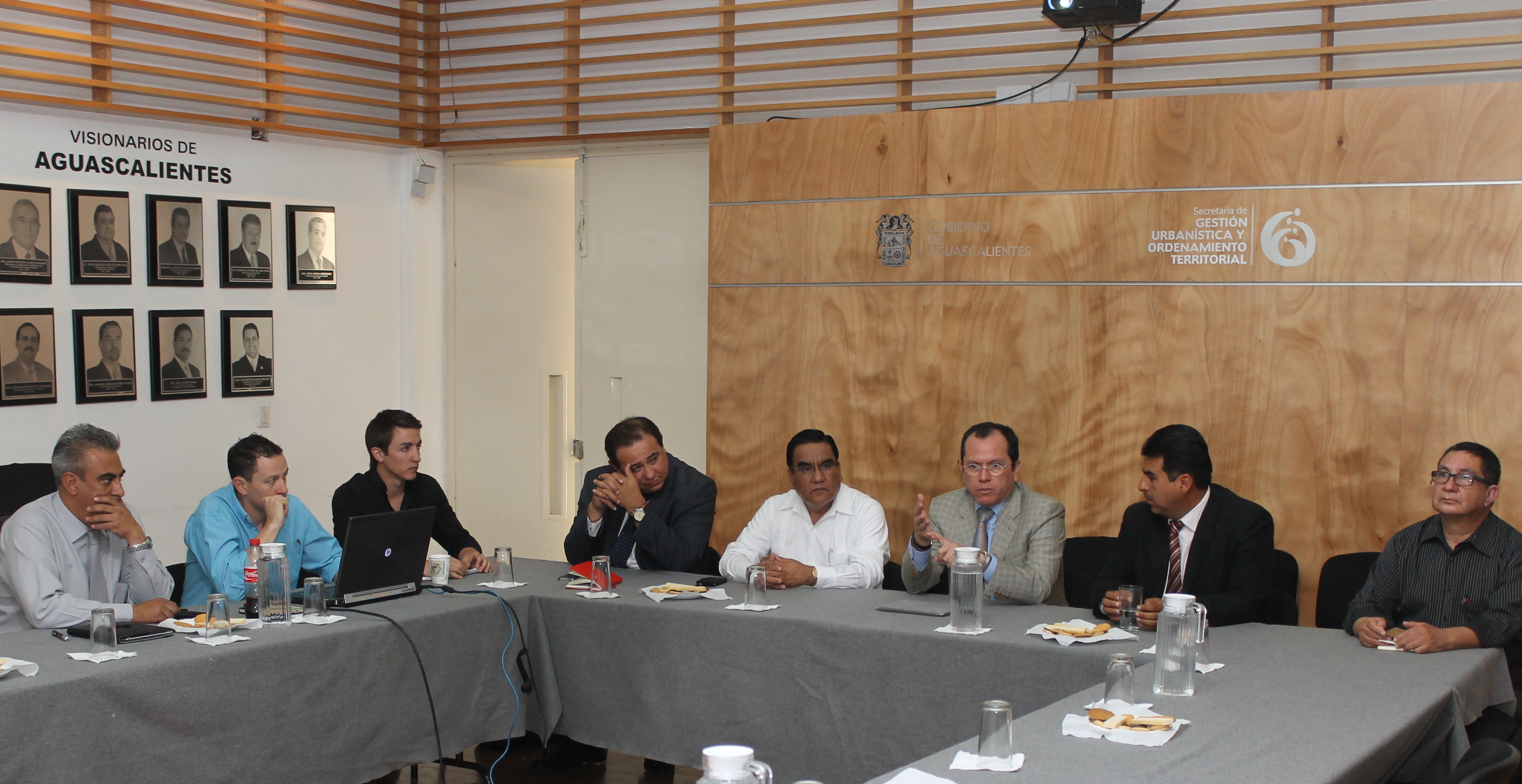 Presentan proyectos de la zona metropolitana a diputados