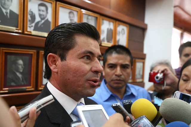 Busca el Ayuntamiento alianza con Telmex al intercambiar espacios físicos por digitales