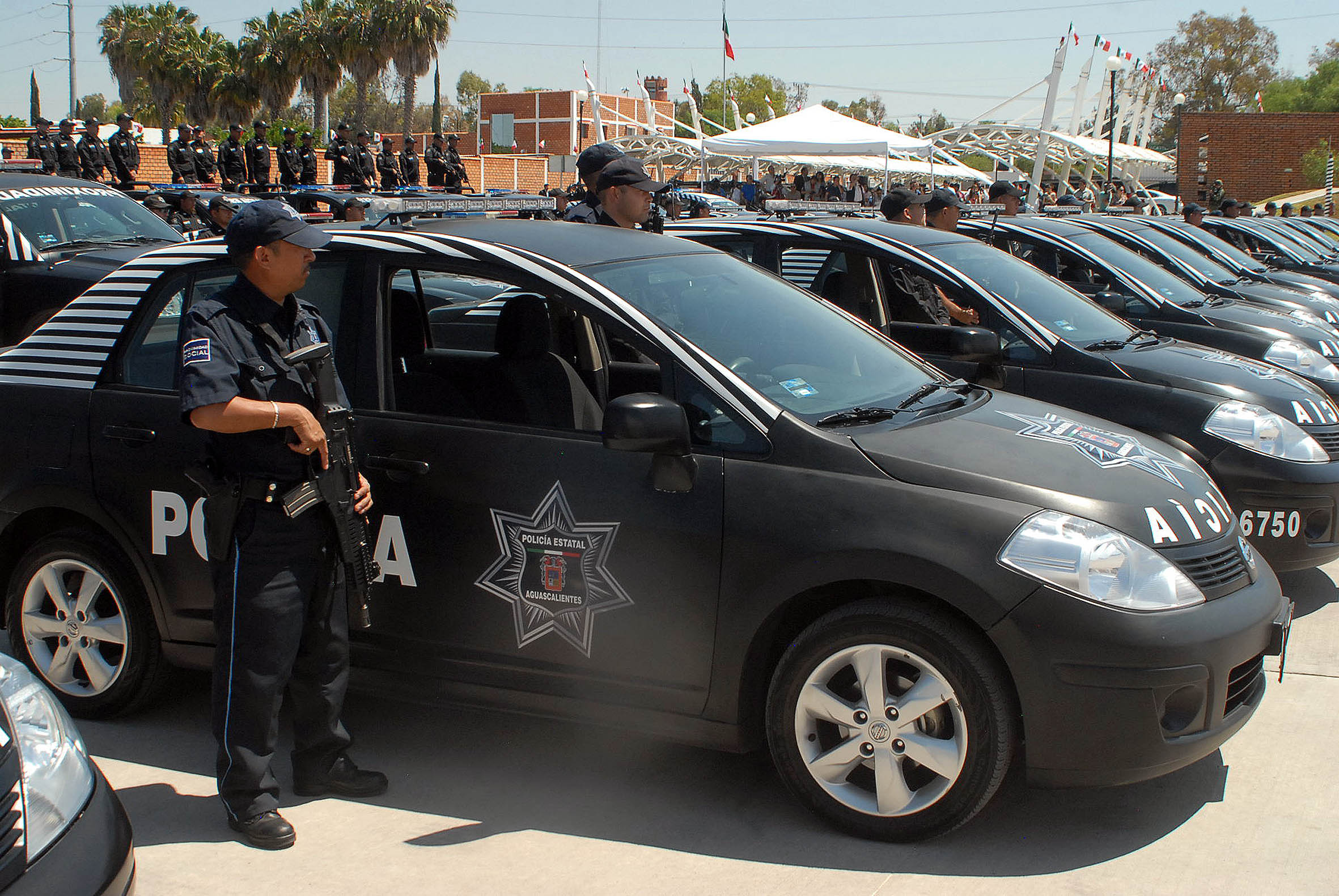 Entregan medio centenar de nuevas patrullas