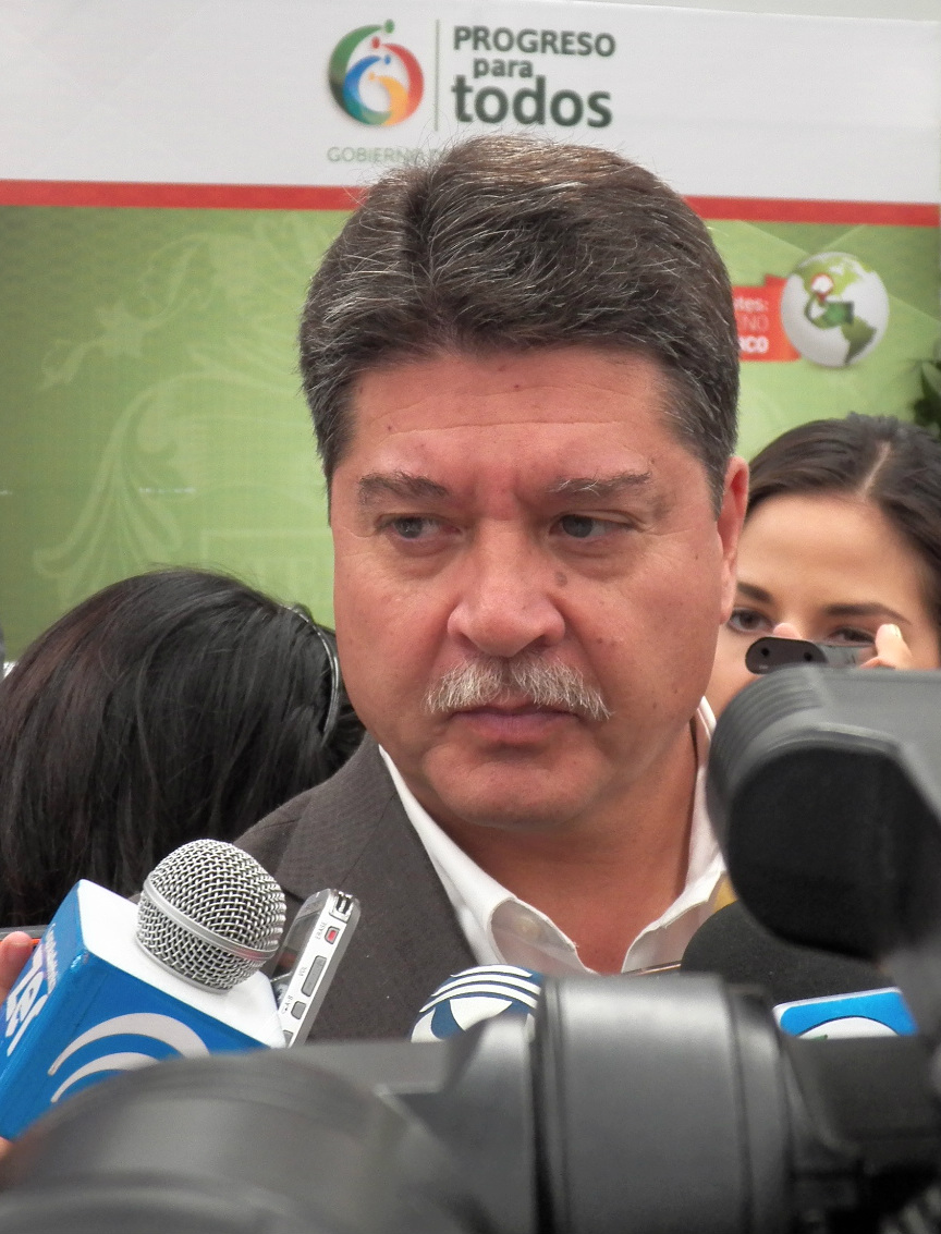 En desuso, máquina de 45 millones; gobierno estatal no descarta su venta