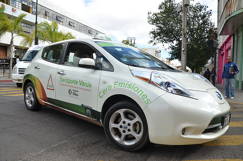 Proyecto piloto de taxis ecológicos recibirá acreditación internacional