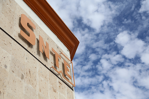 Maestros jubilados defienden derechos