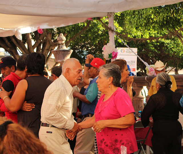 Molestias por cobros excesivos en el Tapanco del Adulto Mayor del DIF estatal