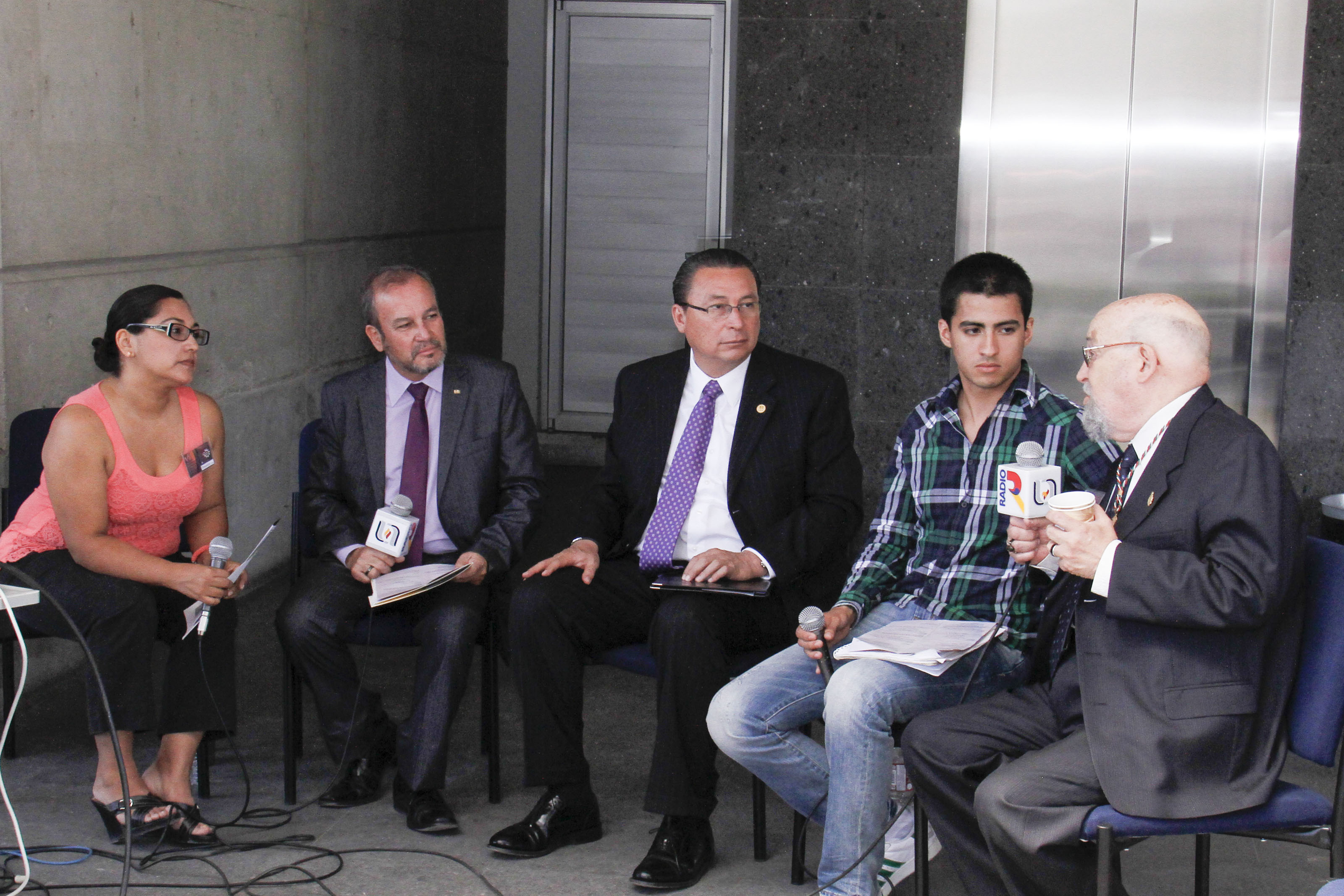 Se debe arraigar la idea de que las hablas locales son absolutamente legítimas