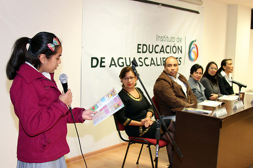 Presentan revista El Libro que cambió mi vida