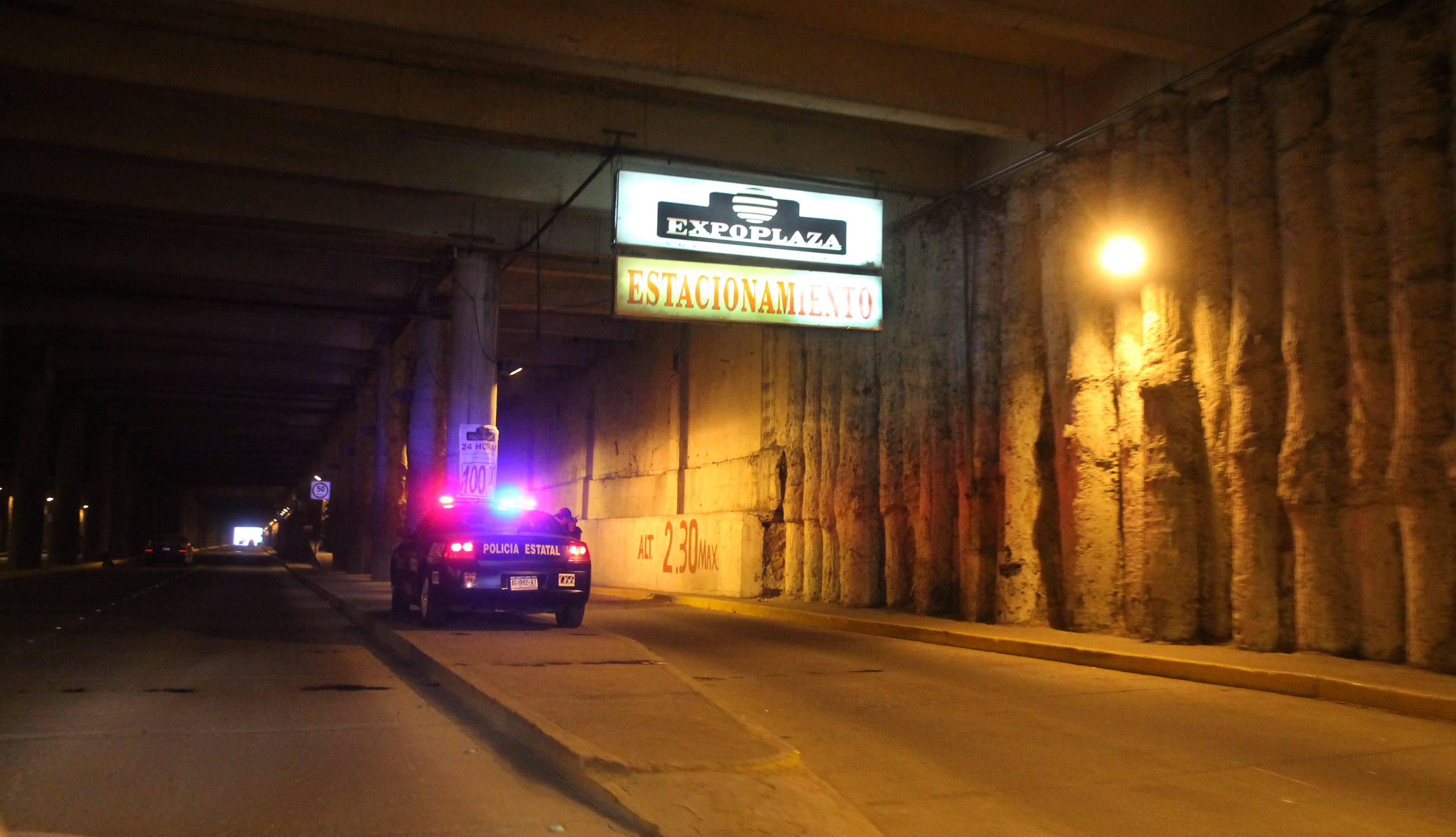 Municipio no puede regular la forma en que estacionamientos aplican las dos horas gratis