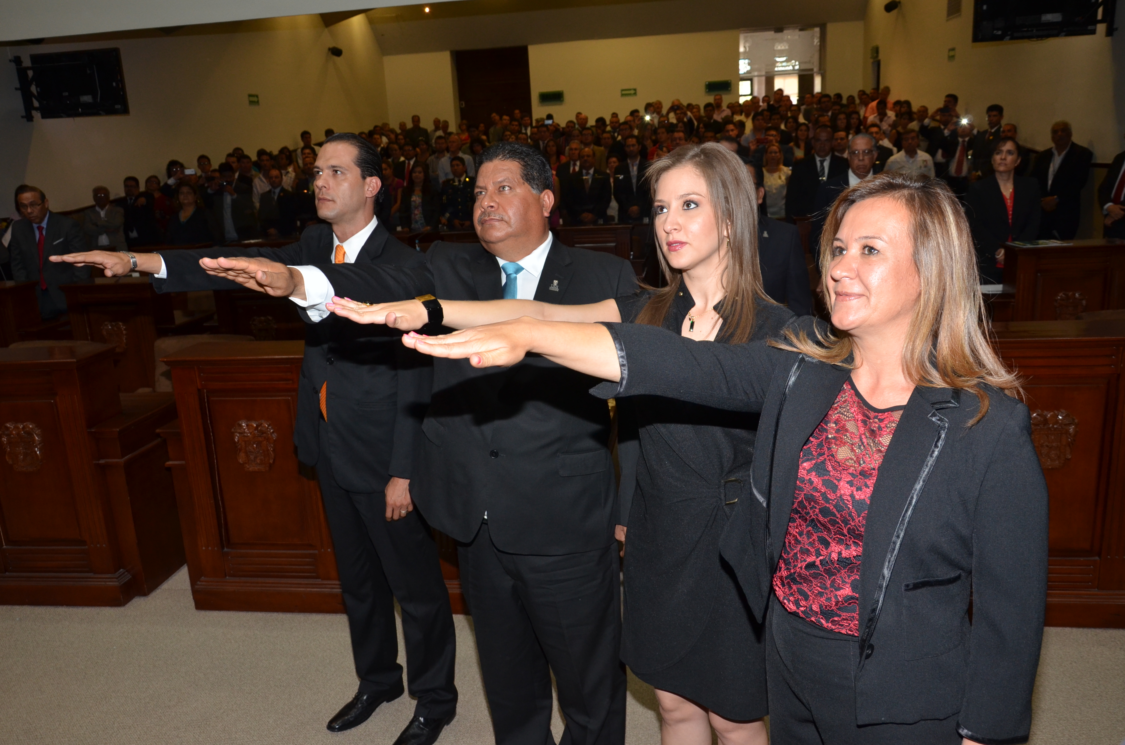 Conflictivo inicio del segundo periodo ordinario de sesiones en el Congreso