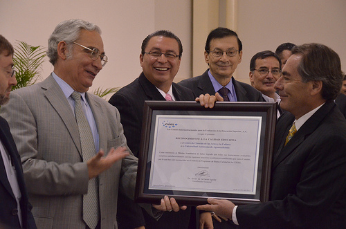 Toda institución educativa de calidad debe tener en cuenta las evaluaciones por organismos externos