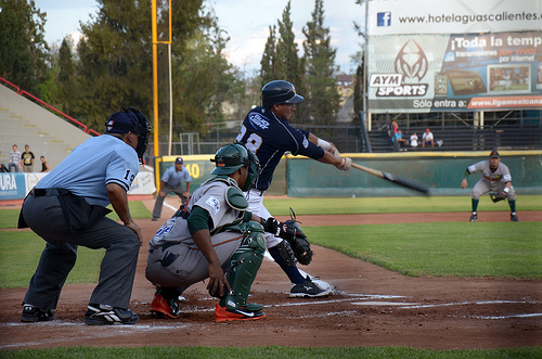 Rieleros le gana la serie a los Broncos