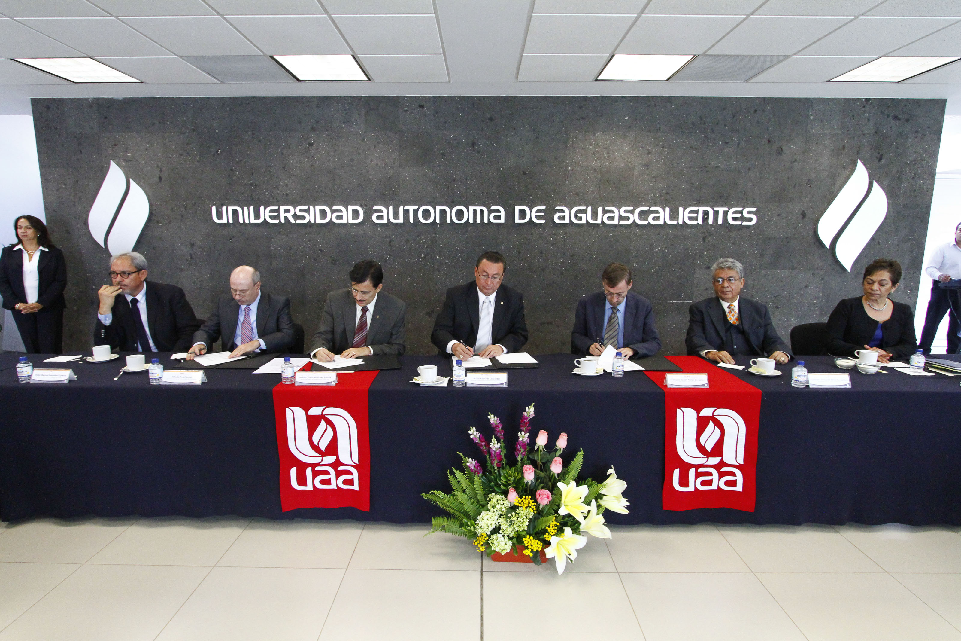 UDG y Autónoma firman convenio de colaboración académica, científica y cultural