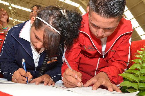 Estudiantes de preparatoria realizan simulador parlamentario