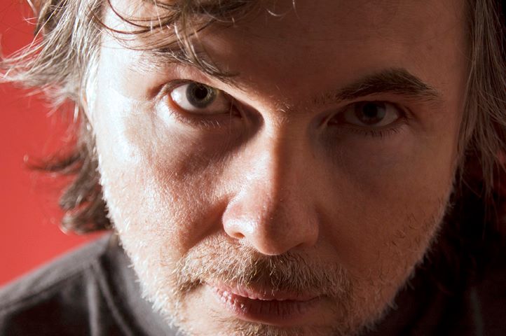 La historia de Monterrey es la de una ciudad con baja autoestima que quiere resolver a golpe de dinero