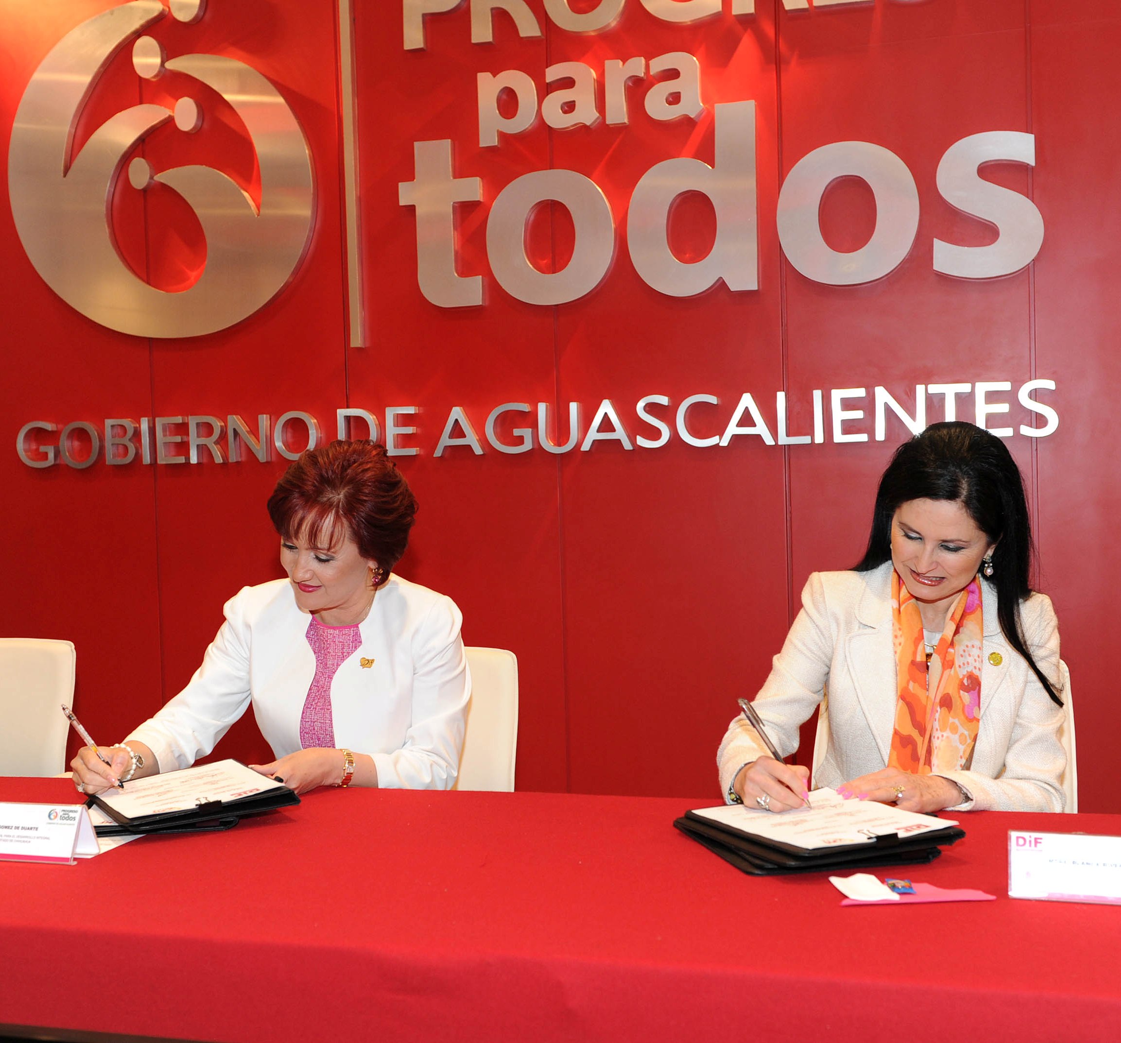 Entrega DIF Aguascalientes un software especializado al DIF Chihuahua