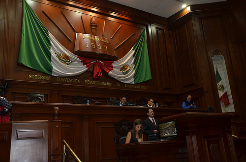 Presenta Congreso reforma constitucional en materia político electoral