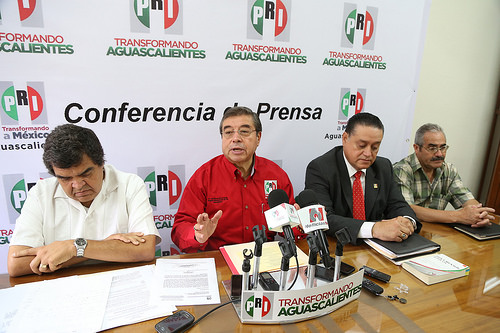 Responde el delegado priista a críticas por su trabajo