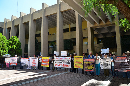 Defraudados por Invergroup se manifiestan ante el Supremo Tribunal de Justicia