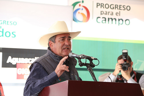 Los ranchos los heredé, para que luego no estén jodiendo: Lozano de la Torre