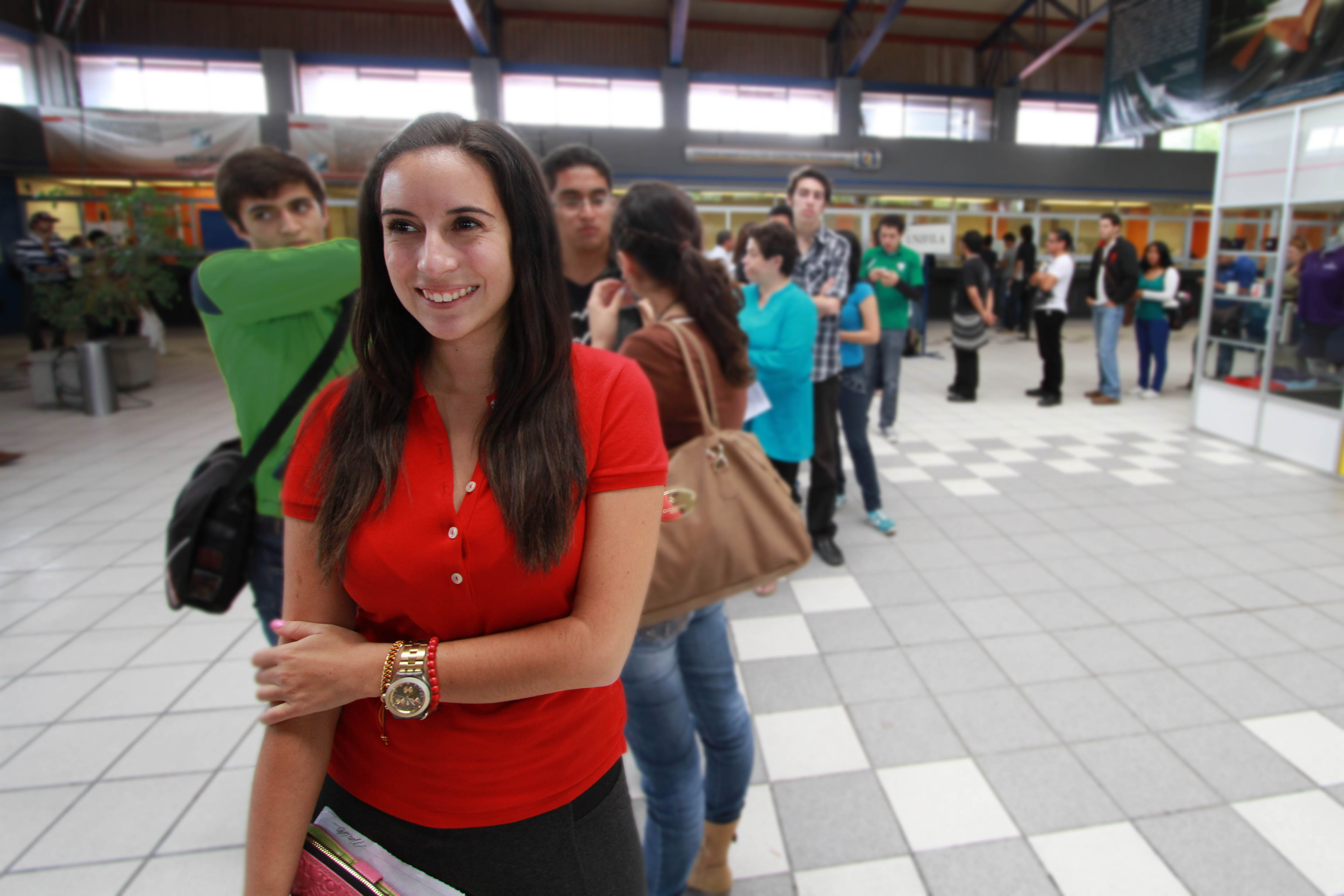 Disminuyen solicitudes de créditos y aumentan para el sistema de becas en la Autónoma