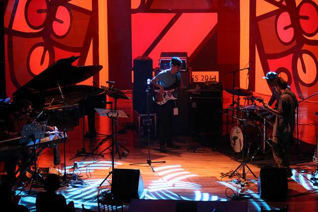 Una noche de mezcla joven en el Teatro Víctor Sandoval con el grupo Filulas Juz