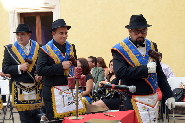 Logia masónica muestra un poco de sus actividades en una Tenida Blanca Pública