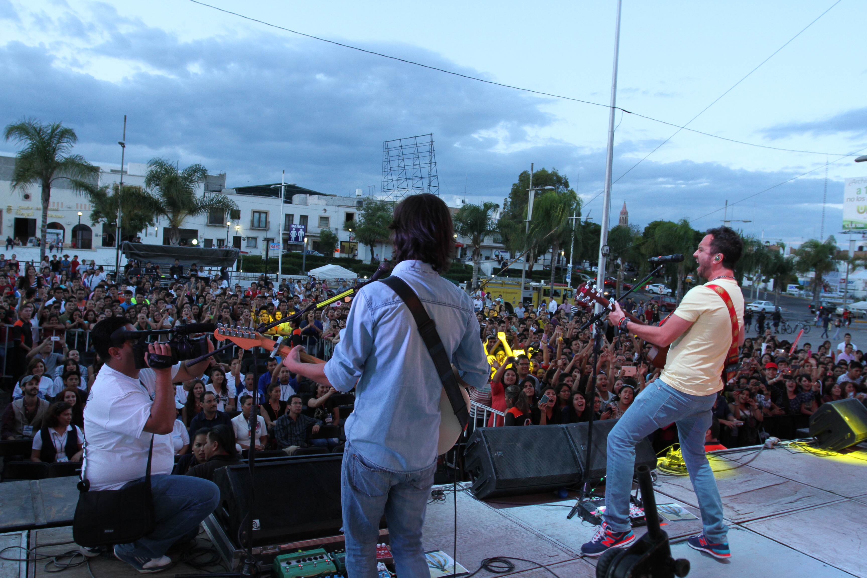 Alza la Voz para celebrar el Día Internacional de la Juventud