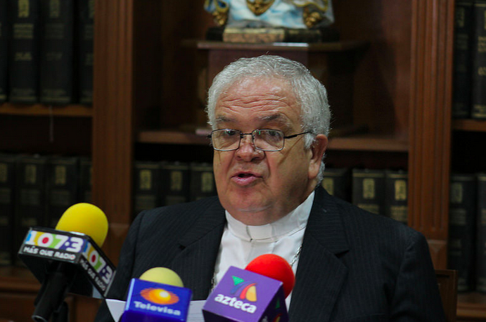 Yo no les dije invertidos, recula José María de la Torre