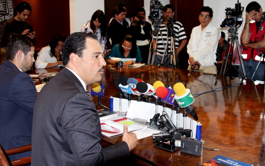 Preguntan a municipio por gastos de viaje del alcalde