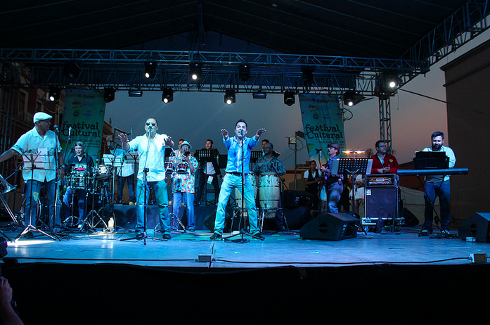 Salseando en el Festival de la Ciudad