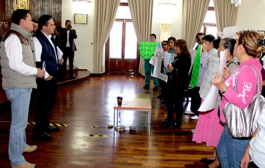 Exigen durante Miércoles Ciudadano reparación de drenaje en Potreros del Oeste