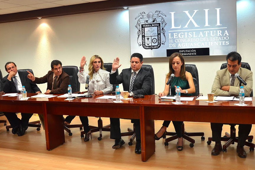 Validan diputados reformas a la Constitución en materia de educación y cultura