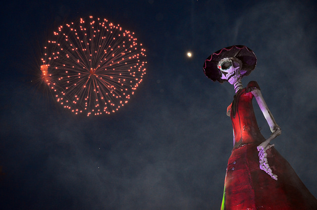 Atáscate, Panteón, que ya llegó el Festival de Calaveras