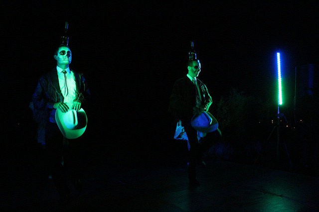 Ilumínale los Pies al Muerto reúne a casi 3 mil personas