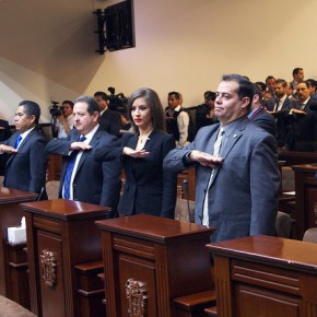 15797602562_9cb49e3a3b_z