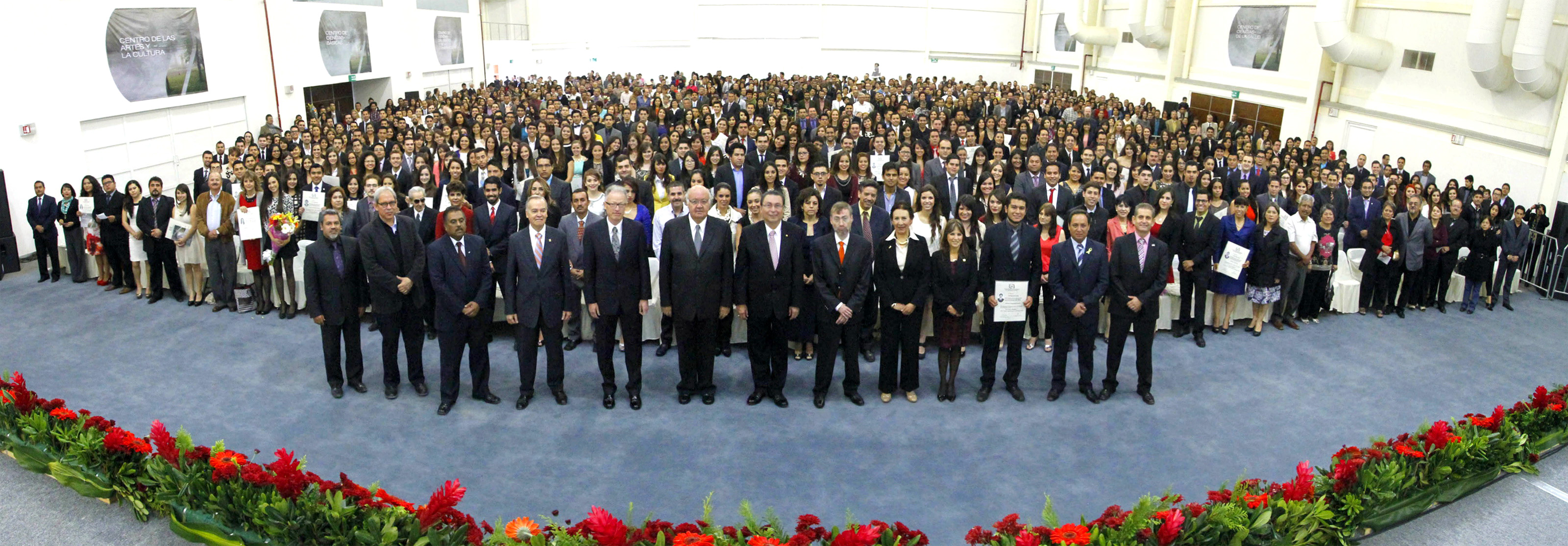 Entrega UAA más de mil 200 títulos a nuevos profesionistas