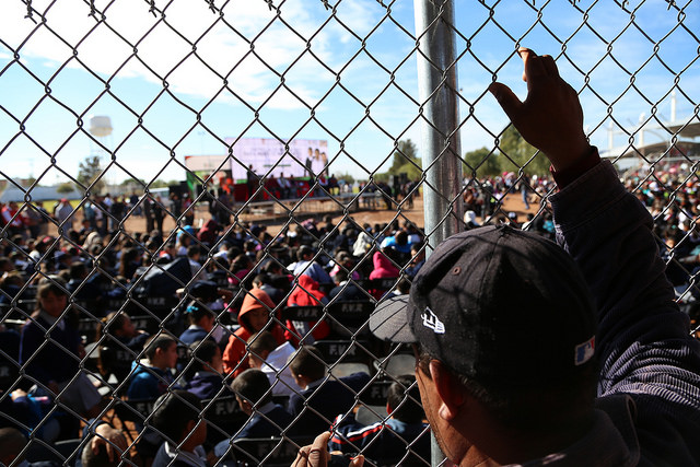 Entregan recursos del Programa de Becas 3×1 para Hijos de Migrantes