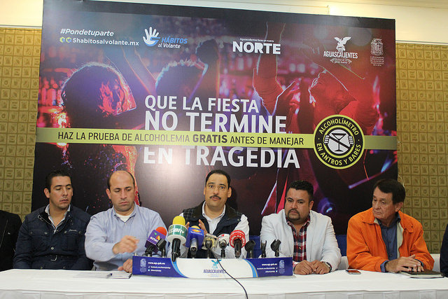 Buscan dueños de antros en zona norte obtener una tarifa única con taxistas