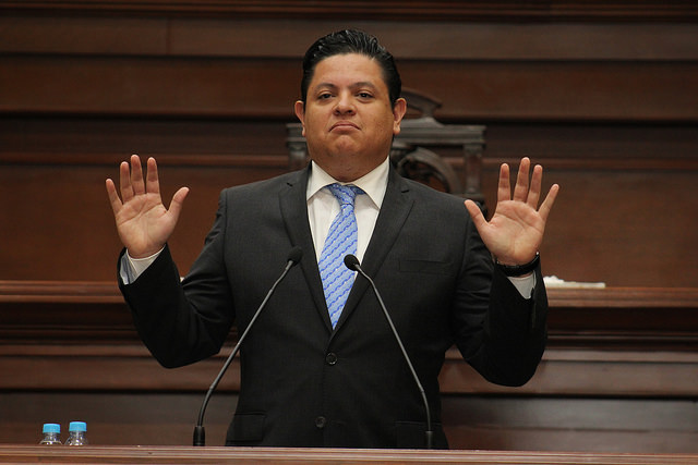 Muestra grupo parlamentario de Acción Nacional su ruptura en sesión del Pleno