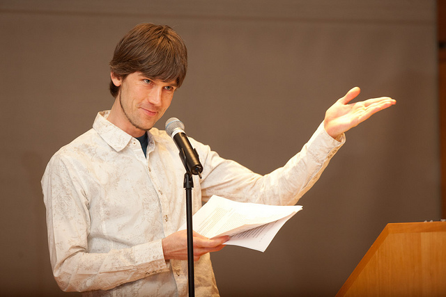 Sam Kean convierte la ciencia en diversión