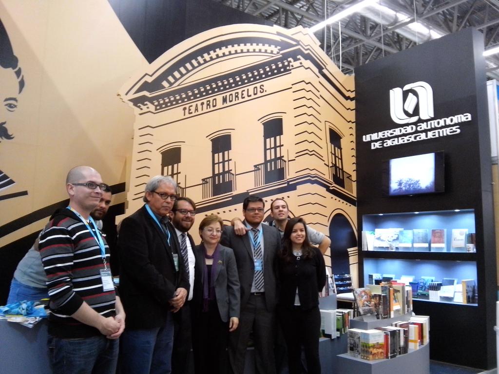 Invierte la UAA más de 100 mil pesos en el stand de la FIL Guadalajara