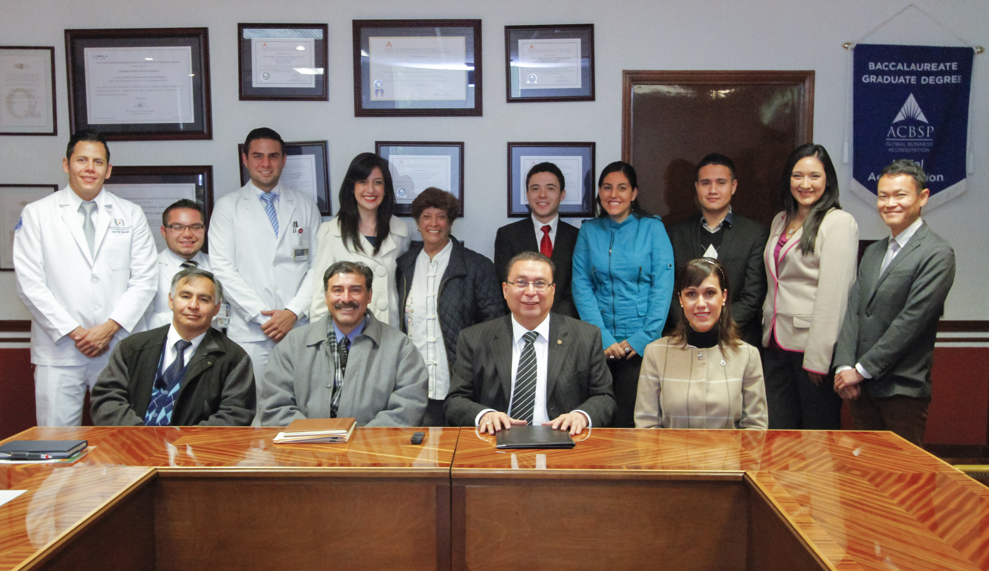 Estudiantes de Medicina logran reconocimiento en concursos nacionales e internacionales