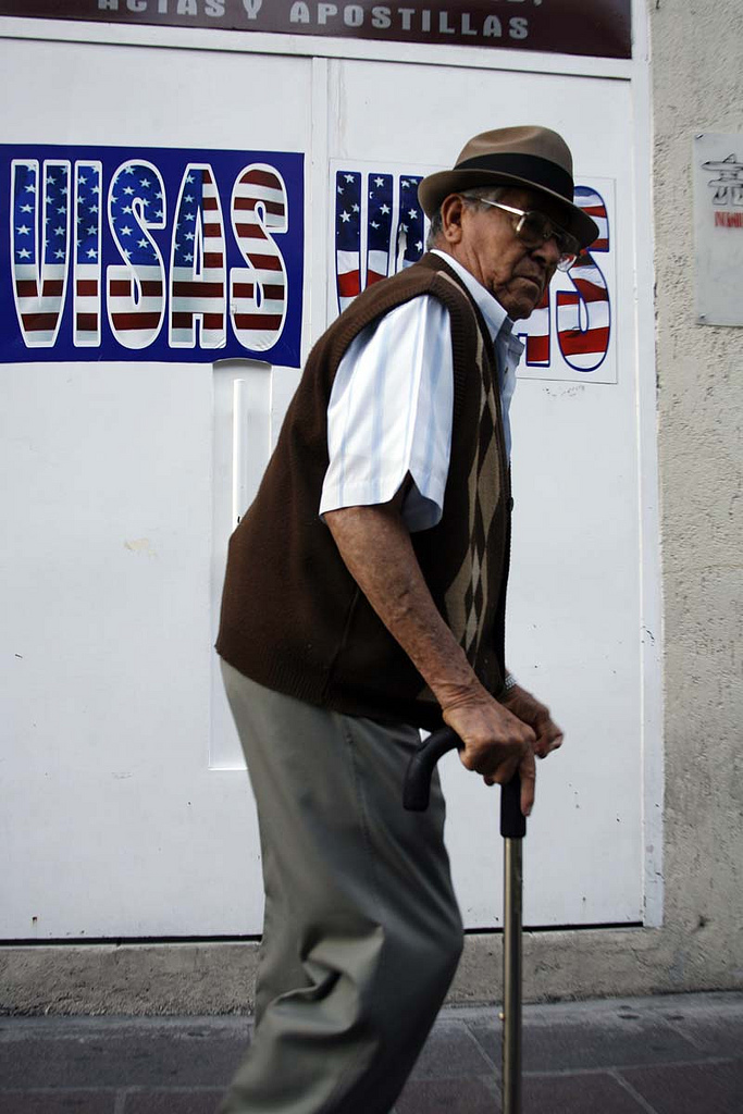 Alertan a la población de supuestas agencias de asesores para tramitar visas