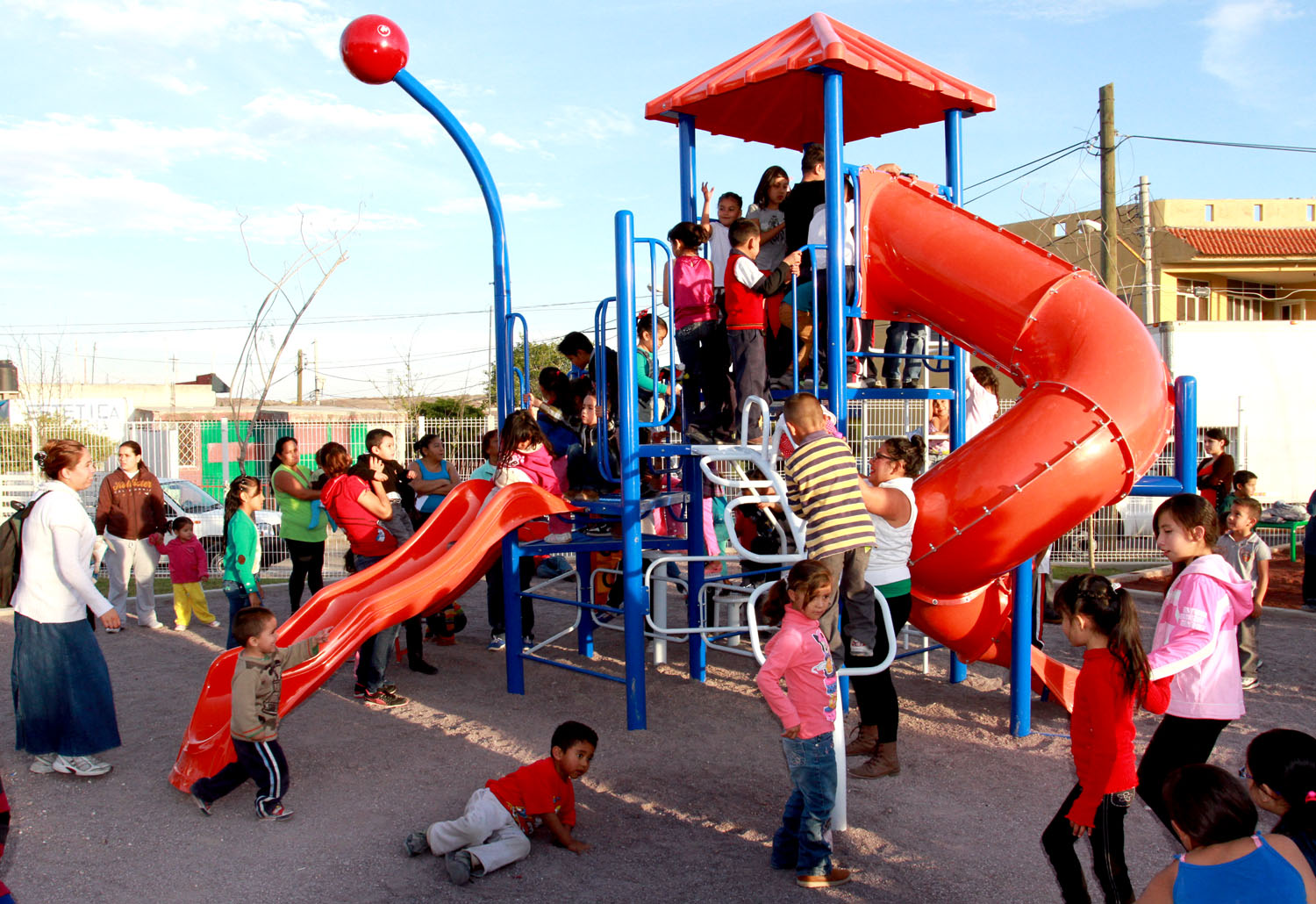 Entregan parque vecinal en el fraccionamiento Rodolfo Landeros